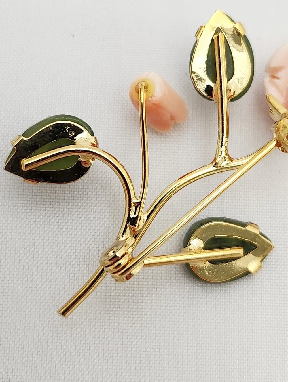 Vintage Carved Pink Rose Green Leaves Floral Leaf Brooch Pin Gold Tone Stem VTG